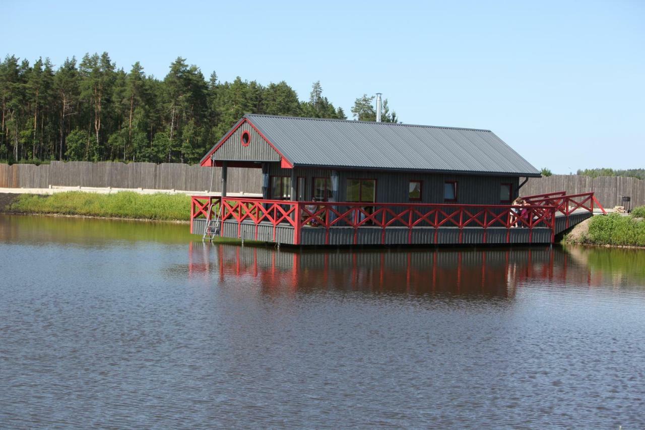 Karpu Dikis-Kempings Viesites Jaunmārupe Esterno foto
